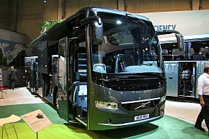 Archivo:Volvo9900-UG-B11R-6x2-Busworld2013