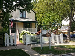 Archivo:Walt Disney Birthplace Exterior Hermosa Chicago Illinois