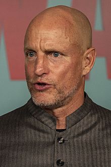 Woody Harrelson 191020-N-NU281-1028 (cropped).jpg