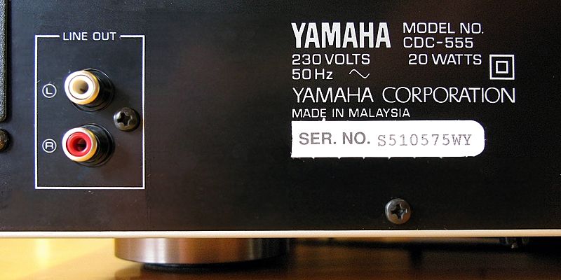 Yamaha CD-555 rear panel