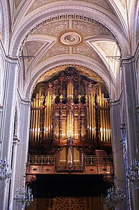 Archivo:Órgano de la Catedral de Morelia 425