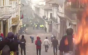 Archivo:2019 Ecuadorian protests - 9 October clashes