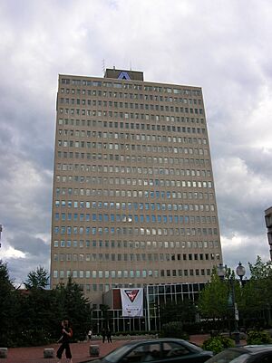 Archivo:Assomption place moncton543