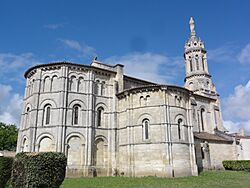 Bayon-sur-Gironde, Église Notre-Dame, chevet.JPG
