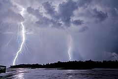 Archivo:Catatumbo Lightning - Rayo del Catatumbo
