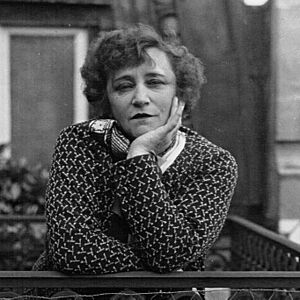 Archivo:Colette 1932 (2)