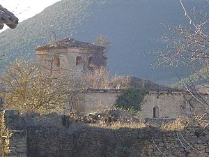 Archivo:Cortiguera.Iglesia en ruinas