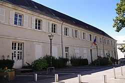 Couvent des Augustins, actuellement mairie de Le Blanc.jpg