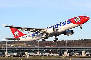 Archivo:Edelweiss Air A330-200 HB-IQI taking off from ZRH