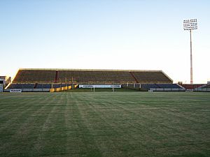 Archivo:Estadio Artigas (Paysandú), sede de la Copa América 1995.