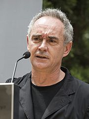 Archivo:Ferran Adrià en la presentación de 'Un proyecte per compartir'