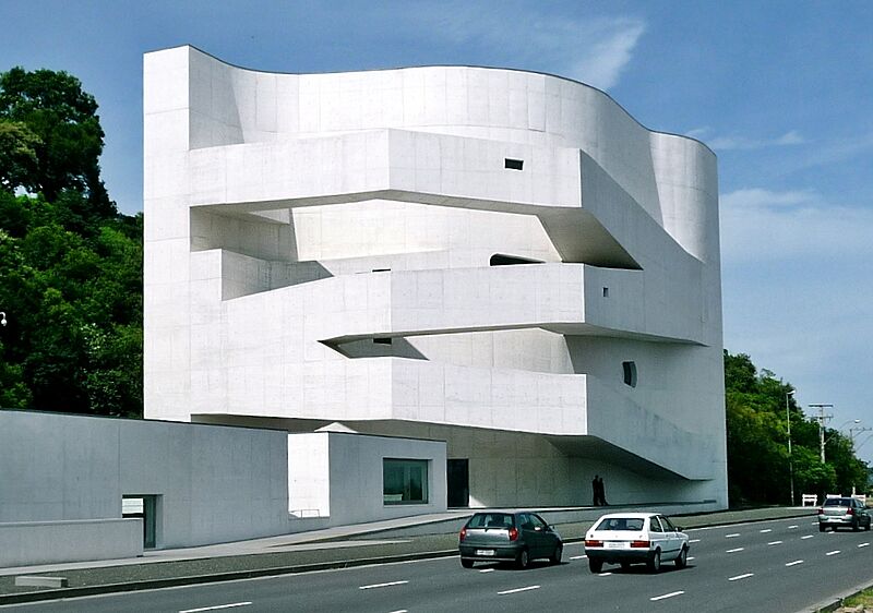 FundacaoIbereCamargo (cropped)