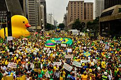 Archivo:Manifestação em São Paulo contra corrupção e o governo Dilma em 13 de março de 2016 (4)