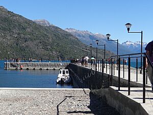Archivo:PPMuelle Lago Puelo