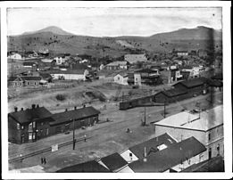Archivo:Panoramic view of the city of Nogales, Mexico, ca.1905 (CHS-1523)