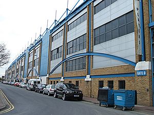 Archivo:Priestfield Stadium Medway Stand
