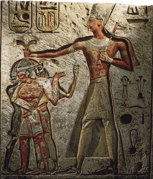 Archivo:Ramses-ii-relief-from-memphis2