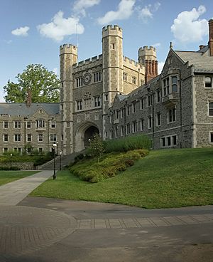 Archivo:Stronghold Princeton University New Jersey, USA