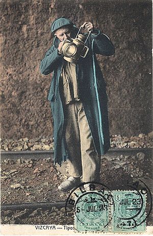 Archivo:Tarjeta postal de 1923, VIZCAYA, España. Ferroviario