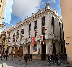 Archivo:Teatro Talía de Javier Goerlich Lleó inaugurado en 1928 en Valencia