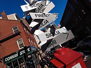 Archivo:(Quattro) Hanover Street in the North End of Boston, just outside Hanover Street in the North End of Boston, Photography by David Adam Kess USA BOSTON 2019