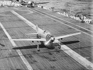 Archivo:A6M taking off during Battle of Santa Cruz Islands 1942