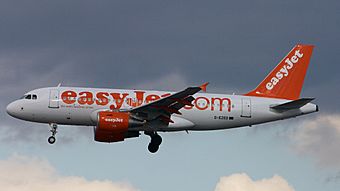 Archivo:Airbus A319-111 - EasyJet Airline - G-EZED - LEMD - 20050305163322b