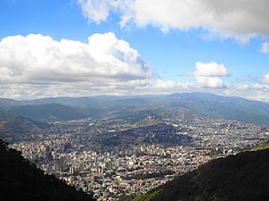 Archivo:Caracas vista desde el cerro El Ávila