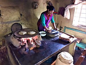 Archivo:Cocina tradicional, San Juan Achiutla, Oaxaca, México, 2020. 02