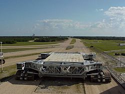 Archivo:Crawler Transporter Space Shuttle