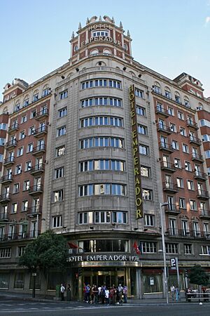 Archivo:Edificio Lope de Vega