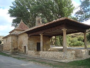 Archivo:Ermita de la Virgen del Loreto, Villarroya de los Pinares (Teruel)
