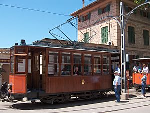 Archivo:FS Tram Old Car