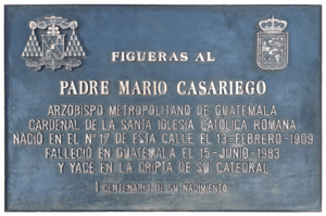 Archivo:Figueras (RPS 25-07-2020) placa en honor del padre Mario Casariego