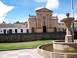 IGLESIA DE NUESTRA SEÑORA DEL ROSARIO DE SAMACA.jpg