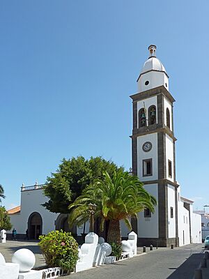 Archivo:Iglesia de San Ginés (Arrecife)