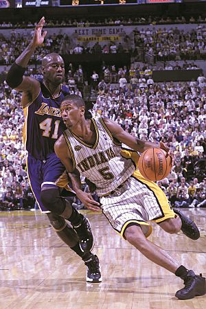 Archivo:Jalen Rose with the Indiana Pacers