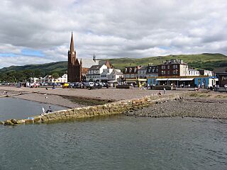 Largs Seafront - panoramio.jpg