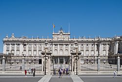 Archivo:Palacio Real de Madrid - 21
