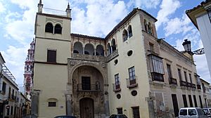 Archivo:Palacio de Valdehermoso (Écija)