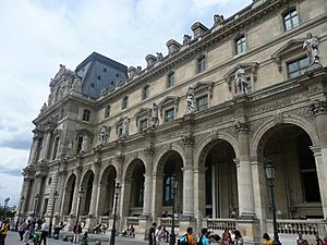Archivo:Paris 75001 Cour Napoléon Louvre Aile Turgot 02a