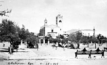 Archivo:Plaza pública y Convento de San Tolentino en "Actopan", vista