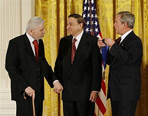 Archivo:RBS RMS GWB medal 2008 2