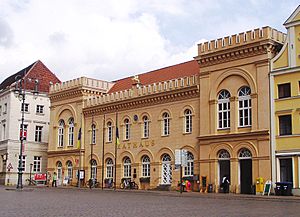 Archivo:Rathaus Schwerin2