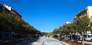Archivo:Riera en Arenys de Mar (north)