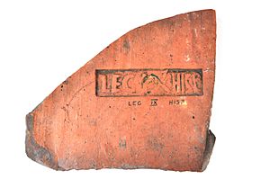 Archivo:Roman tegula with Legio IX Hispana stamp YORYM 2014 141