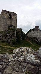 Ruinas de la muralla que protegía a Olsztyn Polonia