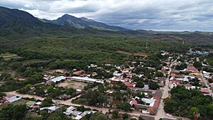 Archivo:Serranía de Charagua, vista desde Charagua - Cordillera, Bolivia
