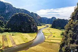 Tam Coc by Tuan Mai "007" (8888350545).jpg