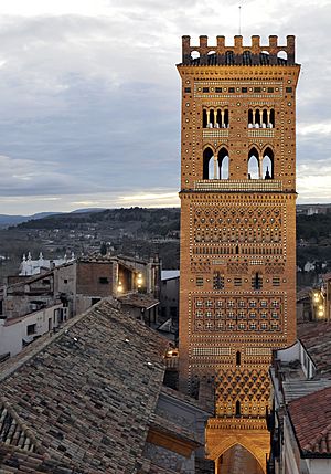 Archivo:Torre de El Salvador. Teruel